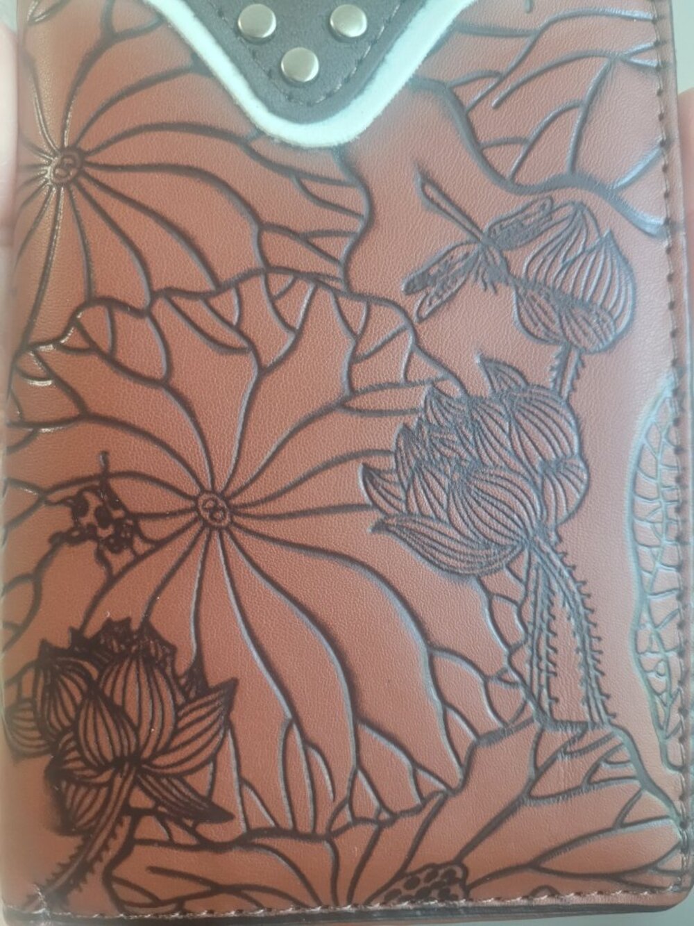 Bifold Wallet Embossed Western Style Vegan Leather Brown W/Medallion & Studs - Picture 3 of 6